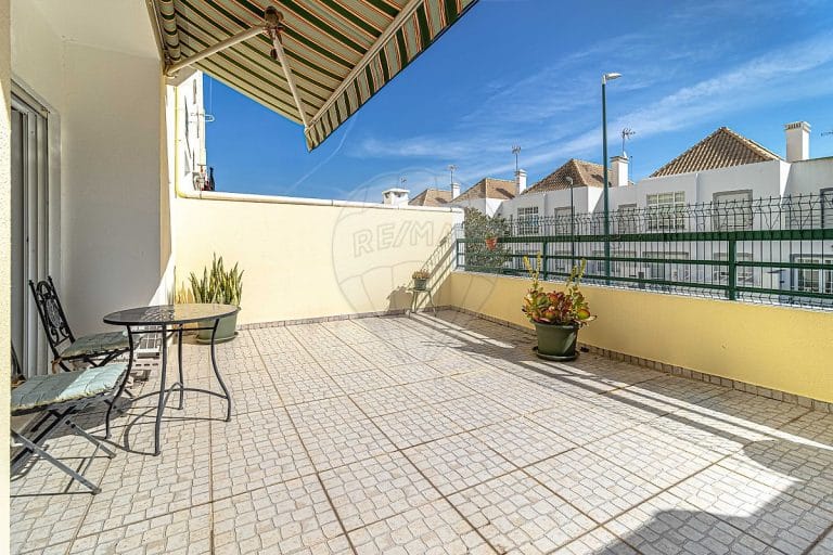 Apartamento com terraço